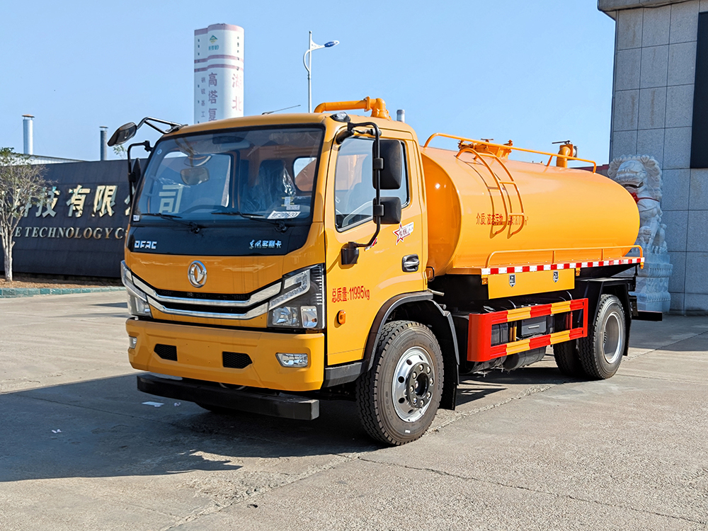 東風大多利卡吸糞車